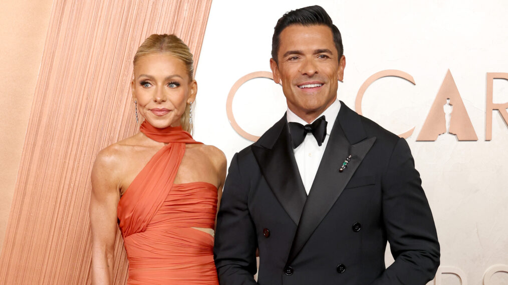Kelly Ripa and Mark Consuelos attend the 97th Annual Oscars at Dolby Theatre