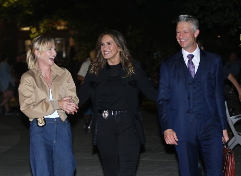 Kelli Giddish, Mariska Hargitay, Peter Scanavino filming 'Law & Order: SVU' Season 27