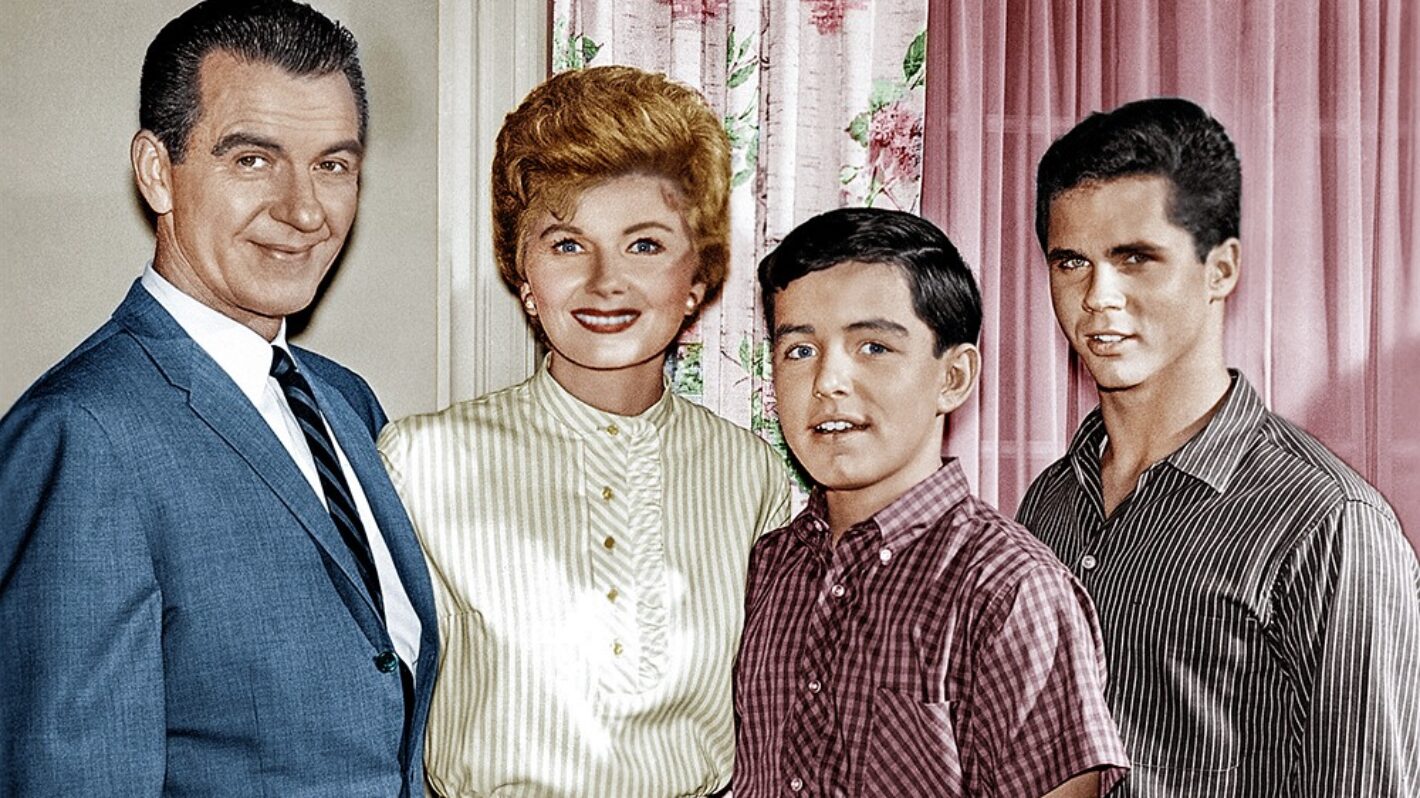 Hugh Beaumont, Barbara Billingsley, Jerry Mathers, Tony Dow in Leave It To Beaver