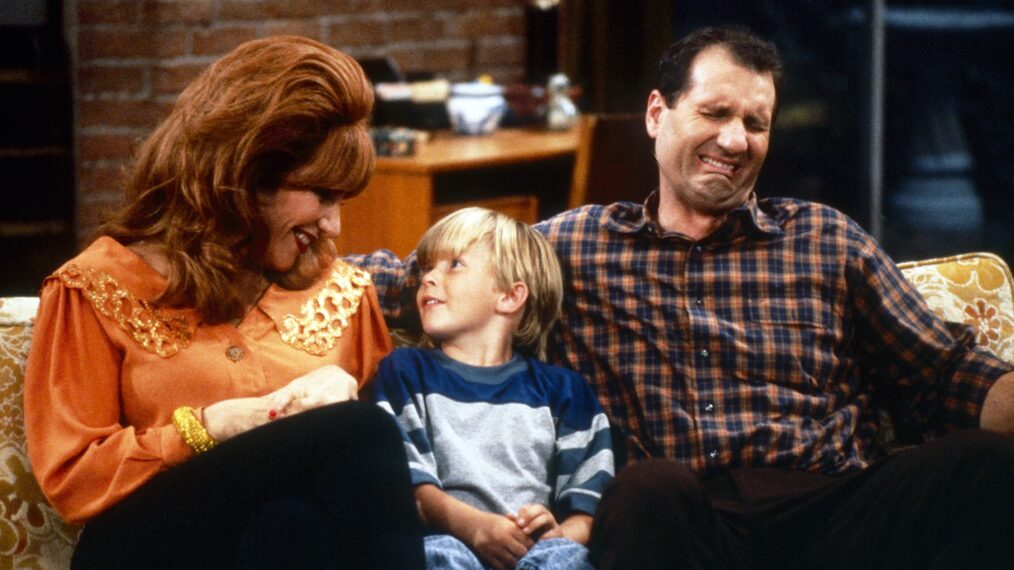 Katey Sagal, Shane Sweet, Ed O'Neill, 'Magnificent Seven', season 7, ep. 1 - Married with Children