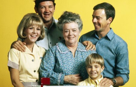 MAYBERRY R.F.D., from left, Arlene Golonka, George Lindsey, Frances Bavier, Buddy Foster, Ken Berry, 1968-71 (1968 photo).