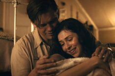 Jeremy Irvine and Hermione Corfield as Henry and Julia Beauchamp, Claire's parents in 'Outlander: Blood of My Blood' Season 1