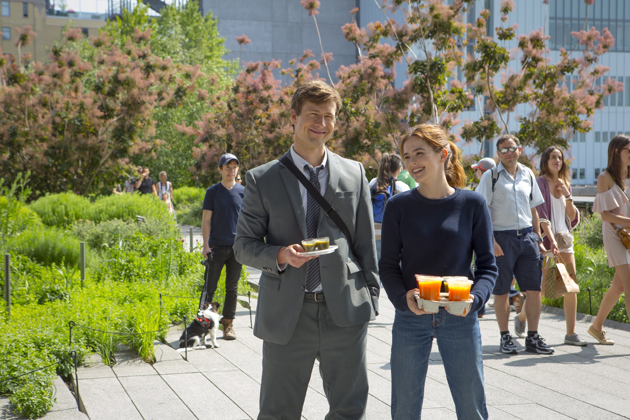 Glen Powell and Zoey Deutch in 'Set It Up'