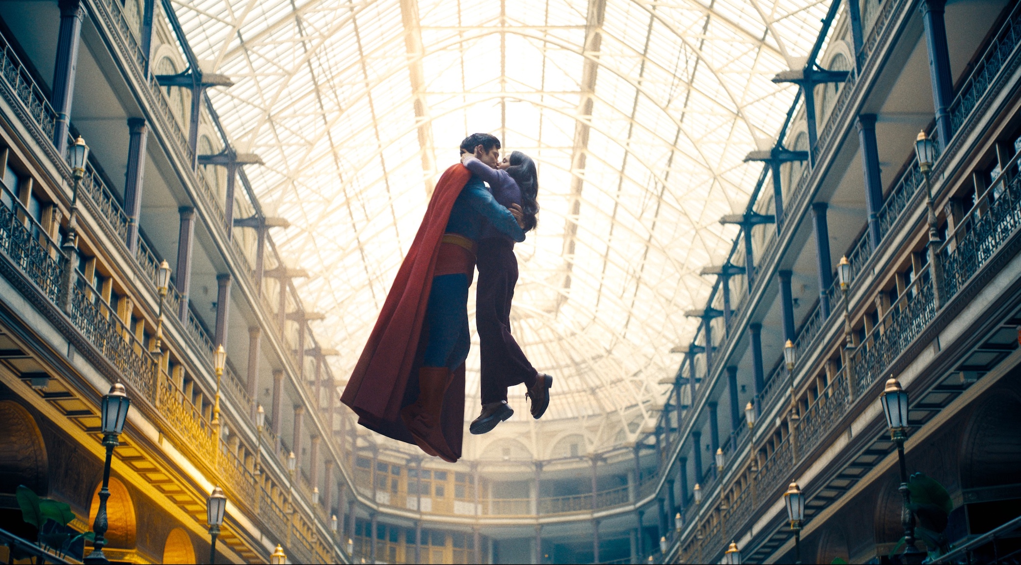 Superman (David Corenswet) and Lois (Rachel Brosnahan) in 'Superman' (2025).