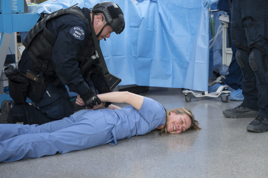 GREY’S ANATOMY - “How Do I Live” - While the interns are excited to transition to second-year residency, an ordinary day at Grey Sloan takes an unexpected turn when a medical emergency unfolds in the operating room, endangering lives inside the hospital. THURSDAY, MAY 15 (10:00-11:00 p.m. EDT) on ABC. (Disney/Anne Marie Fox) PIPER PERABO
