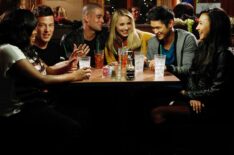 Amber Riley, Cory Monteith, Mark Salling, Dianna Agron, Harry Shum Jr., and Naya Rivera on Season 4, Episode 8, of 'Glee,' November 2012.