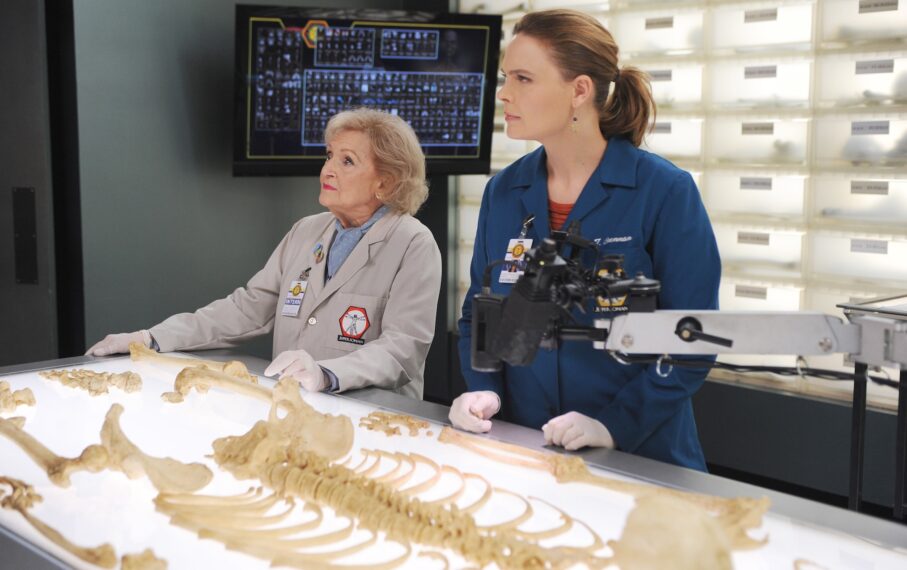 Betty White and Emily Deschanel on Season 11, Episode 4, of 'Bones,' October 2015.