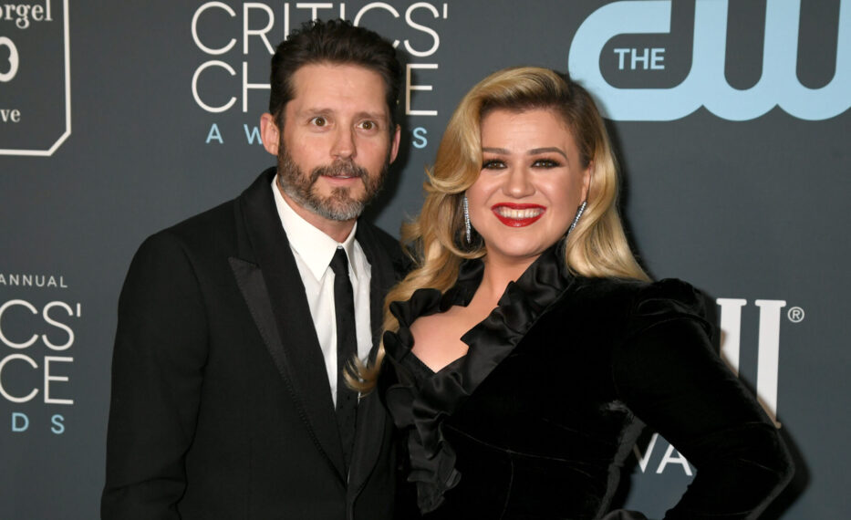 Brandon Blackstock and Kelly Clarkson attend the 25th Annual Critics' Choice Awards at Barker Hangar on January 12, 2020 in Santa Monica, California. (Photo by Jeff Kravitz/FilmMagic)