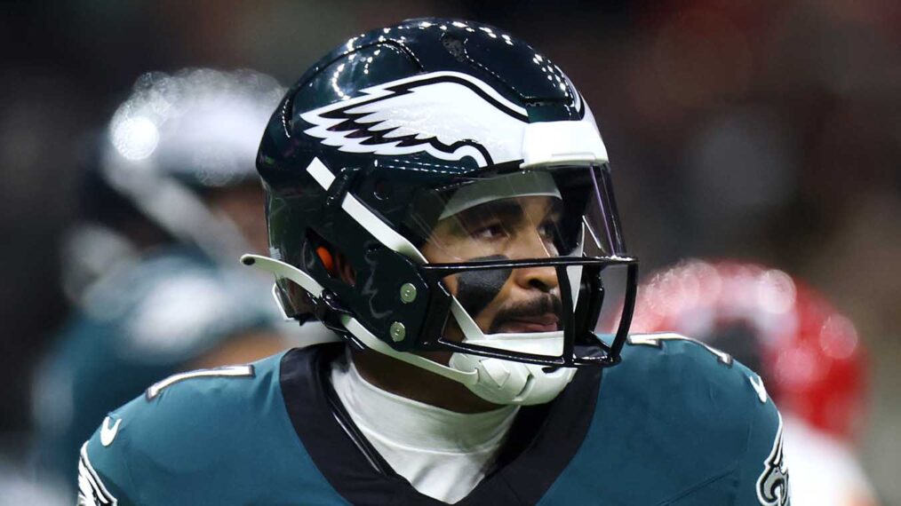 Jalen Hurts #1 of the Philadelphia Eagles looks to pass in the first quarter against the Kansas City Chiefs during Super Bowl LIX at Caesars Superdome on February 09, 2025 in New Orleans