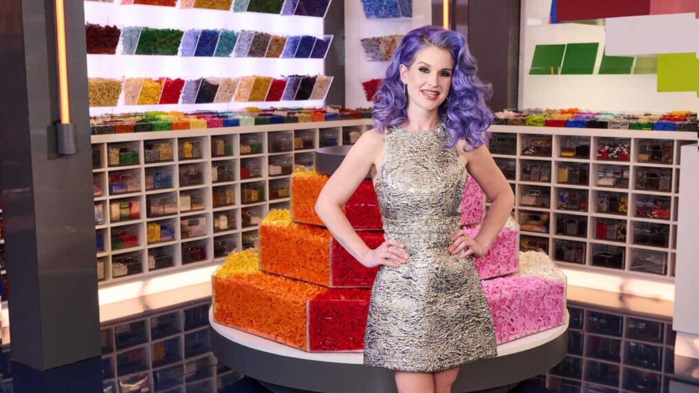 Host Kelly Osbourne in Lego Masters Jr.