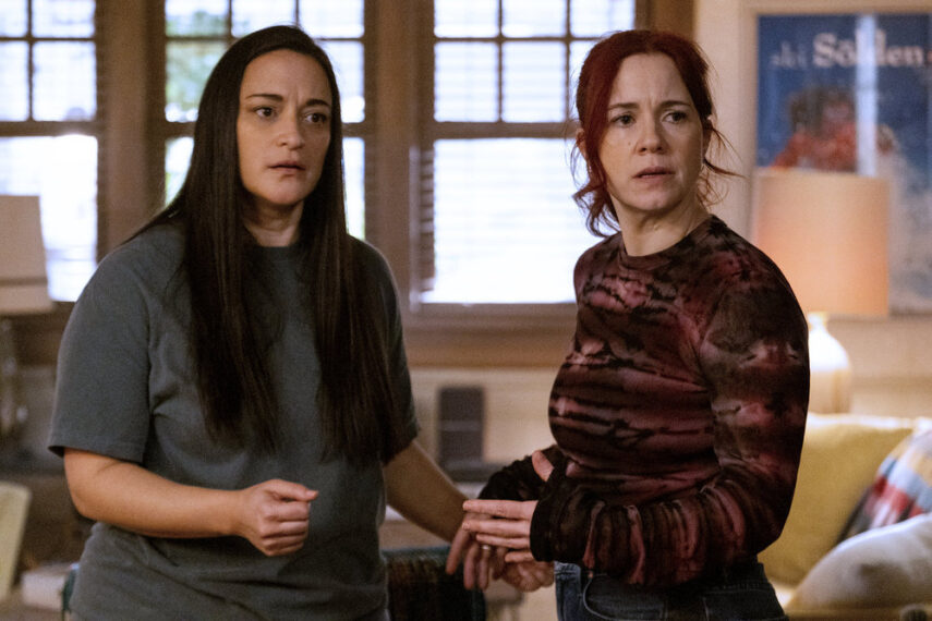 Sara Tomko as Asta Twelvetrees, Alice Wetterlund as D'Arcy Bloom — 'Resident Alien' Series Finale