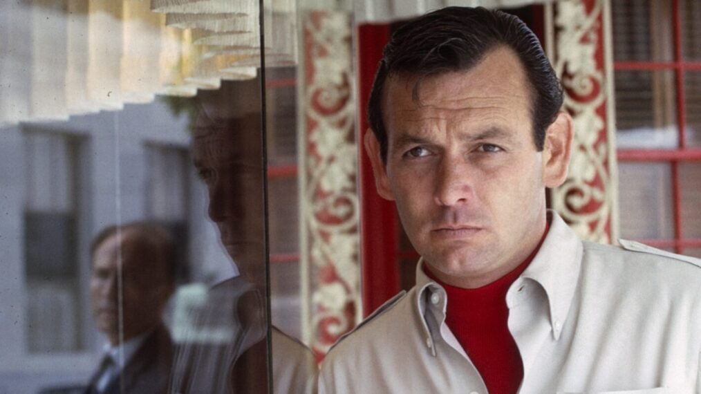 THE FUGITIVE, from left, Barry Morse, David Janssen, 1963-67 (1963 photo). ph: Win Muldrow / TV Guide / courtesy Everett Collection