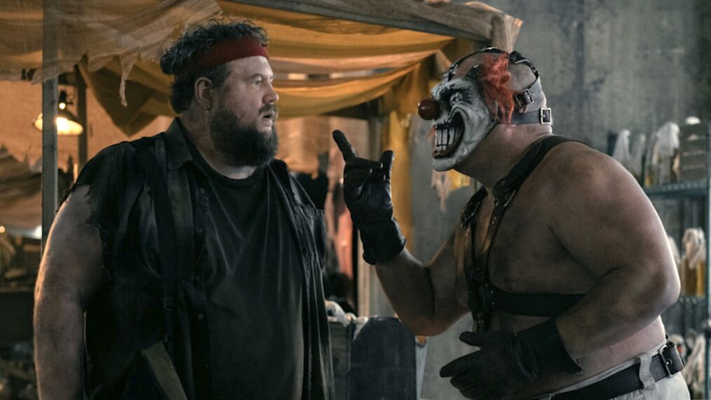 Stu (Mike Mitchell) and Sweet Tooth (body performance by Joe Seanoa and voice performance by Will Arnett) in 'Twisted Metal' Season 2