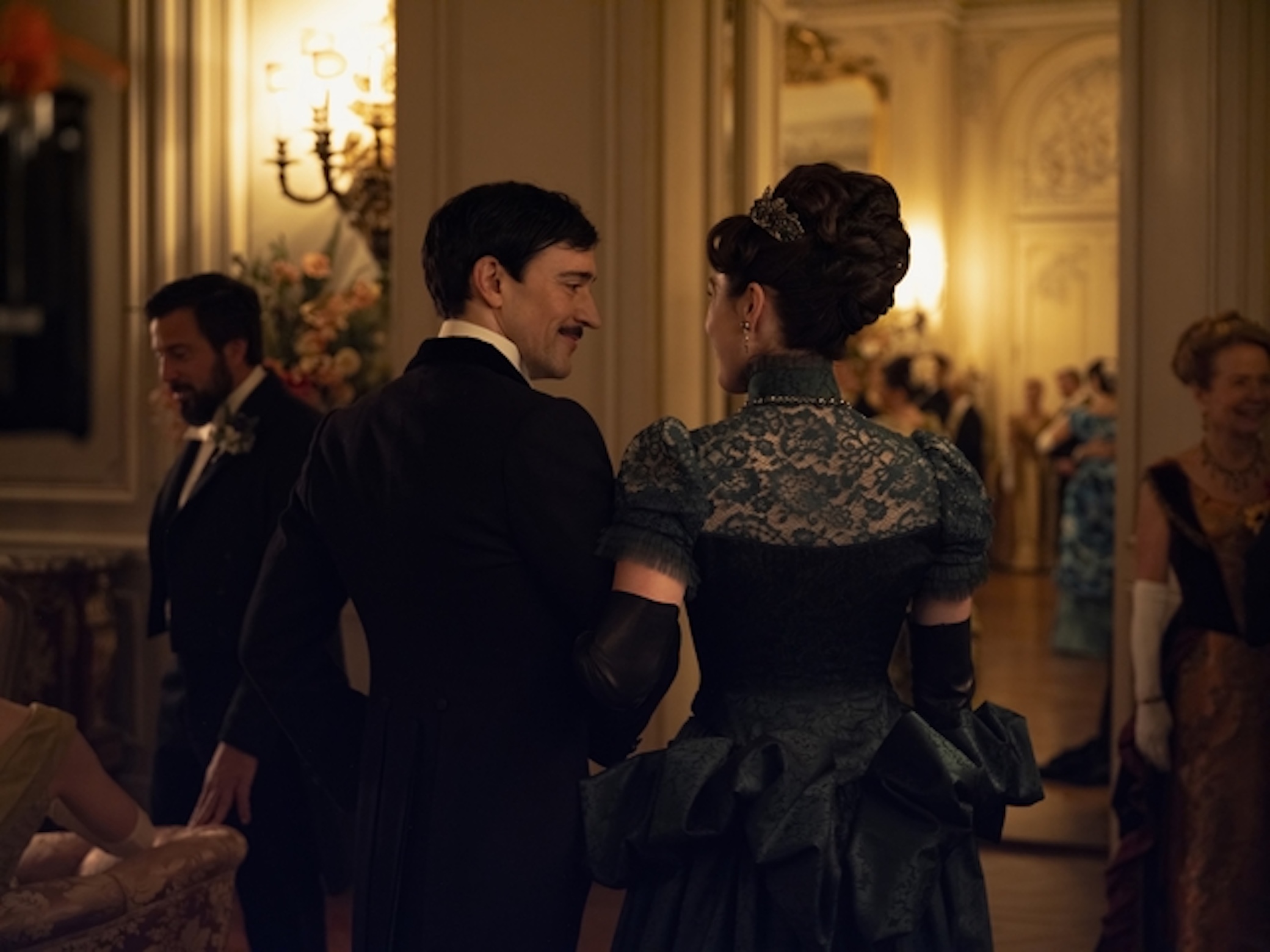Blake Ritson and Kelley Curran as Oscar and Enid in 'The Gilded Age' Season 3