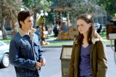 Milo Ventimiglia, Alexis Bledel as Jess and Rory in 'Gilmore Girls' Season 2