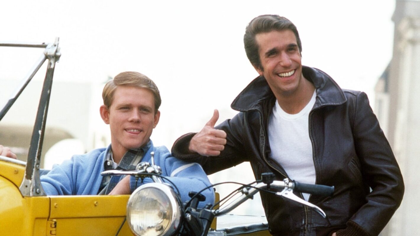 HAPPY DAYS, from left, Ron Howard, Henry Winkler, 1974-84 (1976 photo).