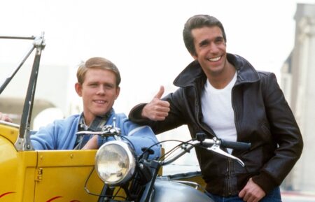 HAPPY DAYS, from left, Ron Howard, Henry Winkler, 1974-84 (1976 photo).