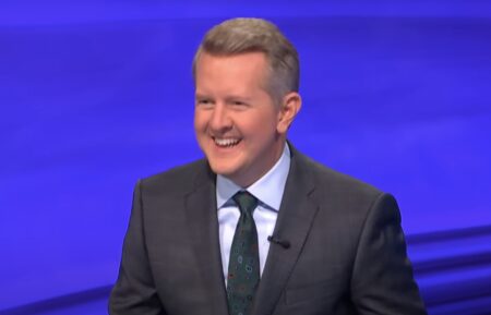 Ken Jennings laughs in 'Jeopardy!' Season 41 blooper reel