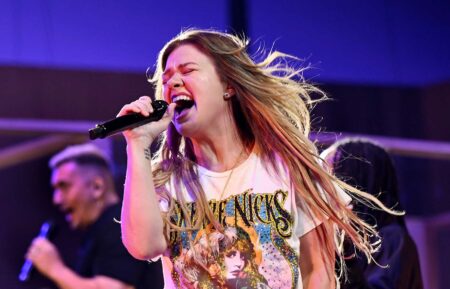 Kelly Clarkson kicks off new Las Vegas residency 