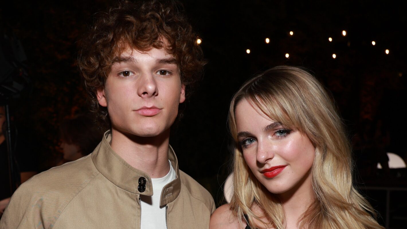 LOS ANGELES, CALIFORNIA - AUGUST 20: (L-R) Mason Thames and Mckenna Grace attends the Incoming House Party