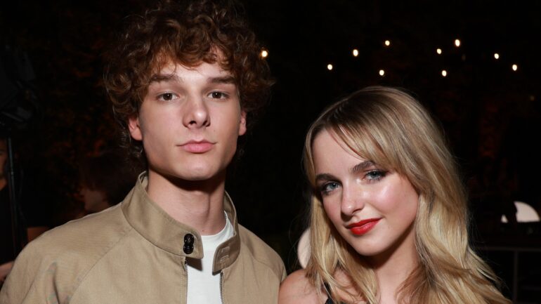 LOS ANGELES, CALIFORNIA - AUGUST 20: (L-R) Mason Thames and Mckenna Grace attends the Incoming House Party