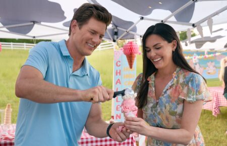 Ryan McPartlin and Taylor Cole in 'Double Scoop'