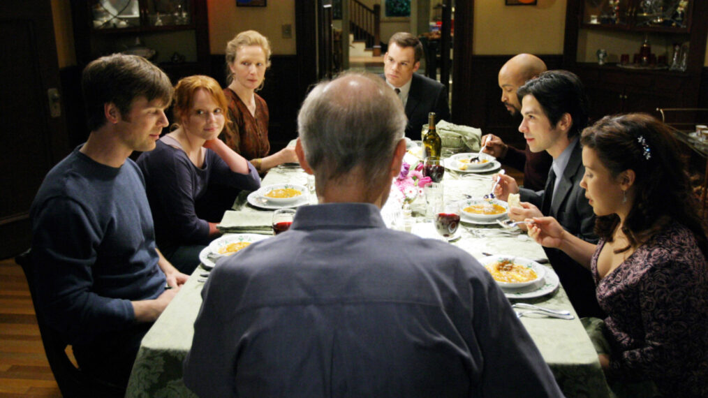 Peter Krause, Lauren Ambrose, Frances Conroy, Michael C. Hall, Mathew St. Patrick, Freddy Rodriguez, Justina Machado, and James Cromwell in 'Six Feet Under'