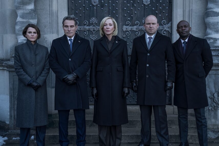 Keri Russell as Kate Wyler, Rufus Sewell as Hal Wyler, Allison Janney as Grace Penn, Rory Kinnear as Nicol Trowbridge, David Gyasi as Austin Dennison in 'The Diplomat' Season 3 Episode 8