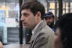 Alex Edelman in 'The Paper' Season 1