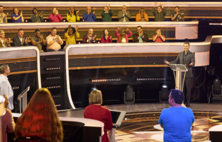 THE 1% CLUB: Host Joel McHale in THE 1% CLUB episode 