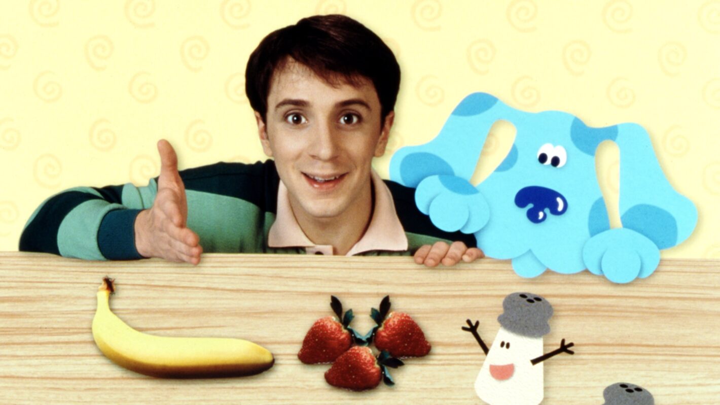 BLUE'S CLUES, Steve Burns, Blue the Dog, 1996-, © Nickelodeon Network / Courtesy: Everett Collection