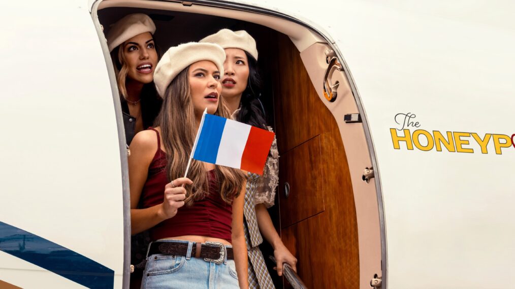 Veronica Long, Miranda Cosgrove, and Christin Park as Heather, Dawn, and Jasmine in The Wrong Paris