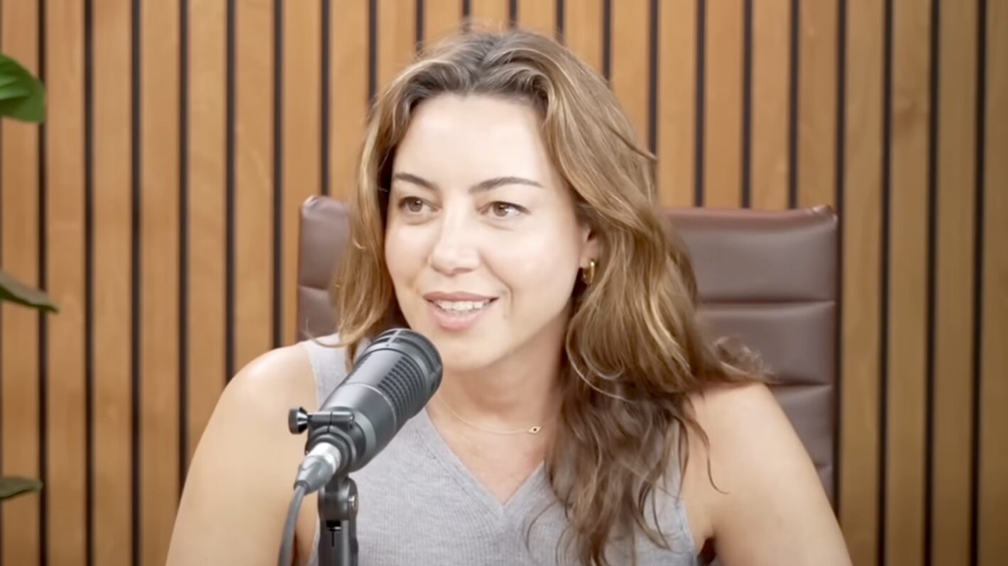 'Parks and Recreation:' Aubrey Plaza Stole From Joe Biden's Desk at White House