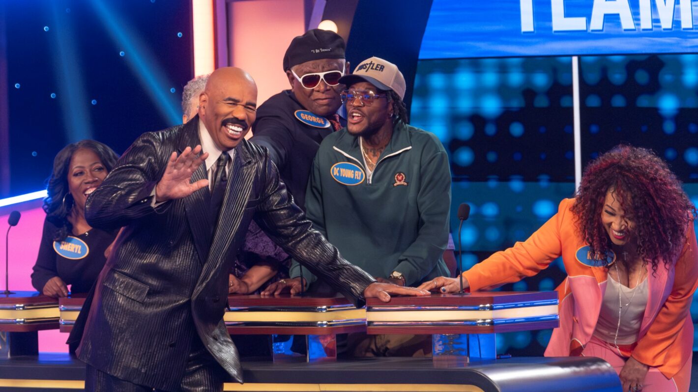 'Celebrity Family Feud': Steve Harvey Reacts to George Wallace Trash Talk in Wild Sneak Peek (VIDEO)
