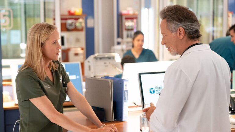 Jessy Schram as Dr. Hannah Asher, Steven Weber as Dr. Dean Archer — 'Chicago P.D.' Season 11 Premiere "We All Fall Down"