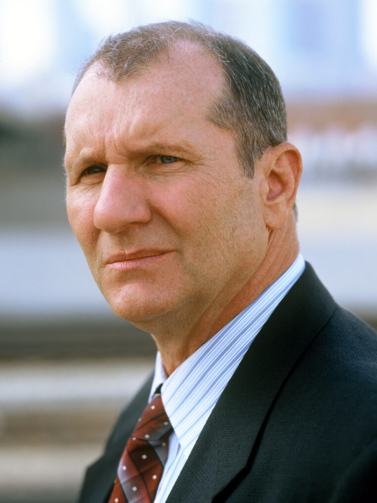 Ed O’Neill as Joe Friday in ‘Dragnet’