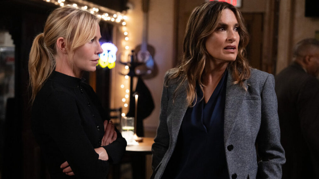 Kelli Giddish as Sgt. Amanda Rollins, Mariska Hargitay as Capt. Olivia Benson — 'Law & Order: SVU' Season 27 Premiere
