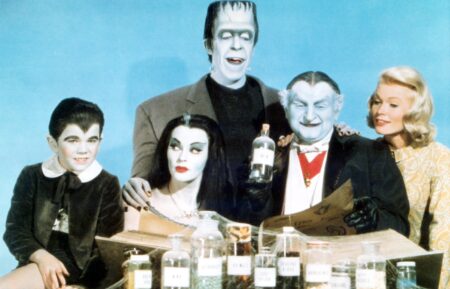 The Munsters Butch Patrick, Yvonne De Carlo, Fred Gwynne, Al Lewis, Pat Priest, 1964-66