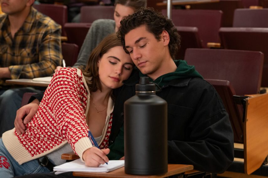 Ella Bright and Belmont Cameli as Hannah and Garrett in 'Off Campus'