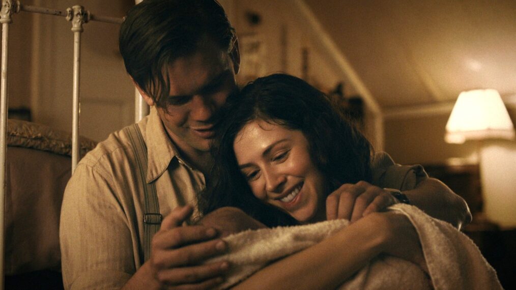 Jeremy Irvine and Hermione Corfield in 'Outlander: Blood of My Blood' Season 1