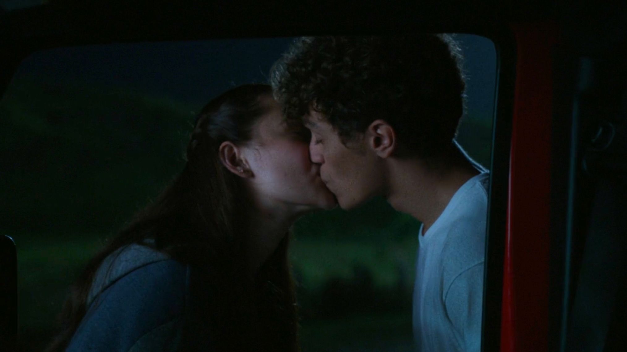Lola Tung and David Iacono as Belly and Cam in 'The Summer I Turned Pretty' Season 1 Episode 1