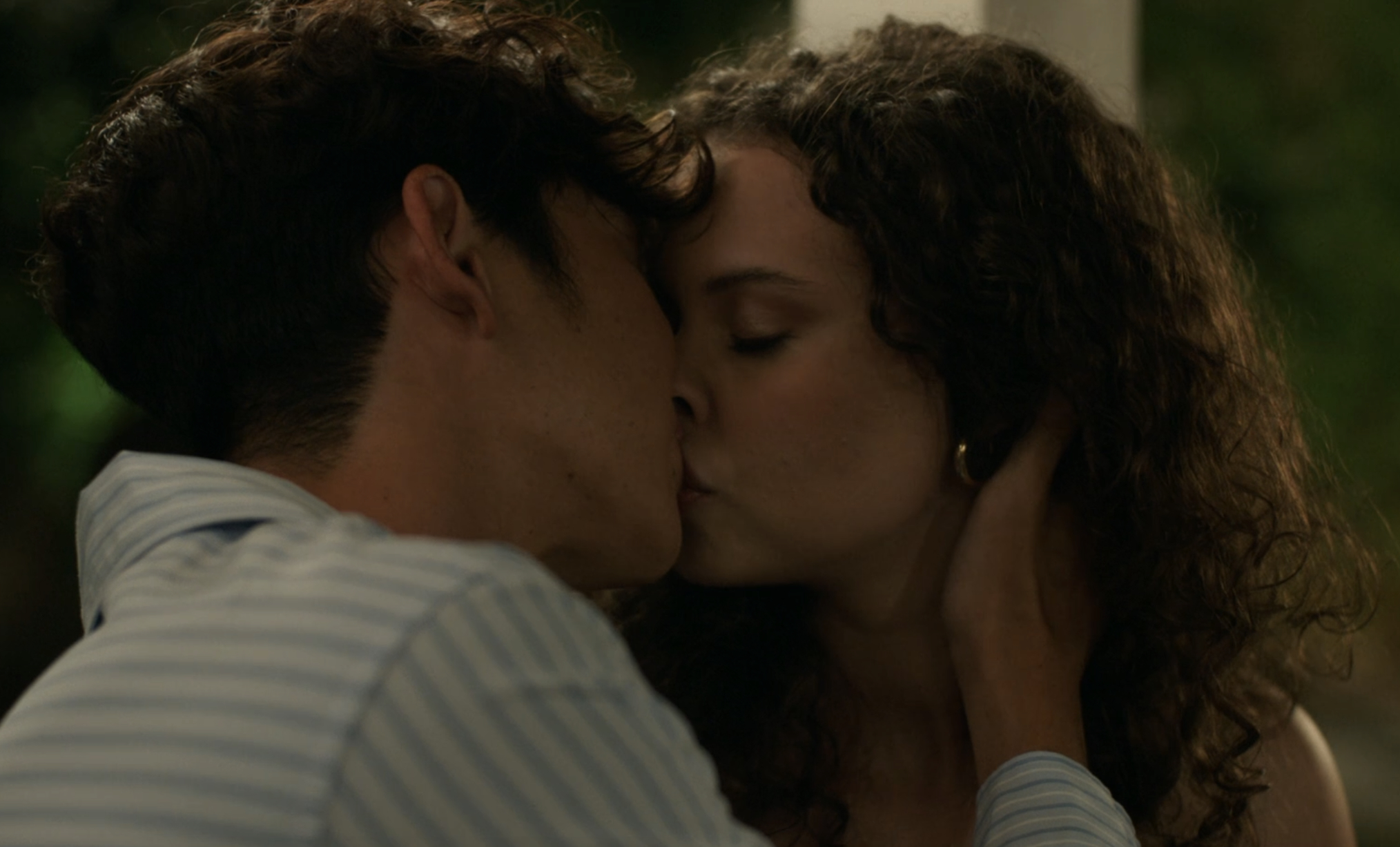 Sean Kaufman and Isabella Briggs as Steven and Denise in 'The Summer I Turned Pretty' Season 3 Episode 8
