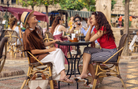 Robin Wright and Olivia Cooke in 'The Girlfriend'