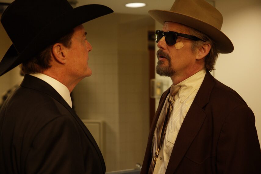 Kyle MacLachlan and Ethan Hawke in 'The Lowdown'