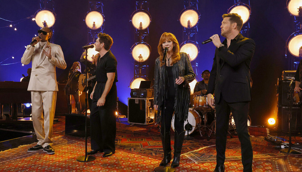 THE VOICE -- The Blind Auditions Season Premiere Episode 2801 -- Pictured: (l-r) Snoop Dogg, Niall Horan, Reba McEntire, Michael Buble
