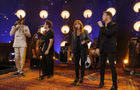 THE VOICE -- The Blind Auditions Season Premiere Episode 2801 -- Pictured: (l-r) Snoop Dogg, Niall Horan, Reba McEntire, Michael Buble