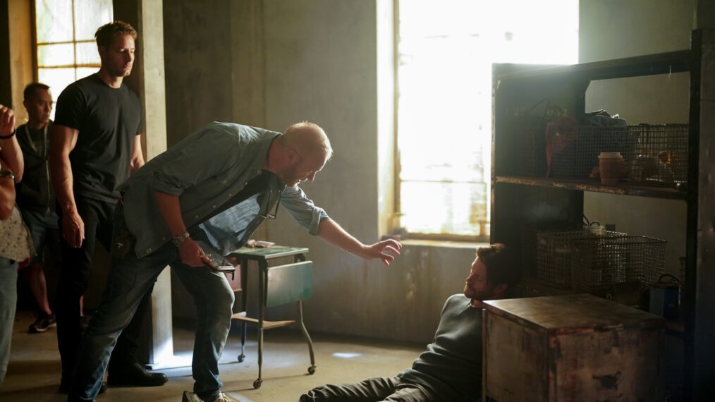 Justin Hartley, Director Jeff Thomas and Jensen Ackles — 'Tracker' Season 3 Episode 2 