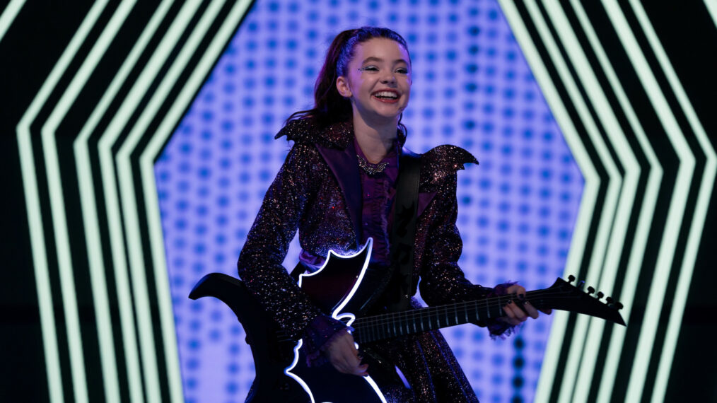 Kenzi Richardson in 'Vampirina: Teenage Vampire' Season 1 Episode 1