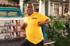 “Welcome to Family Value” – Malcolm’s home renovation takes an unexpected turn when Calvin’s cousin Crutch shows up uninvited to fix his floors. Meanwhile, Dave’s attempts to help around the house and support Grover’s booming T-shirt business lead to more stress than he bargained for, on THE NEIGHBORHOOD, Monday, Nov. 3 (8:00-8:30 PM, ET/PT) on the CBS Television Network, and streaming on Paramount+ (live and on-demand for Paramount+ subscribers, or on-demand for Paramount+ Essential subscribers the day after the episode airs)*. Pictured: Tracy Morgan. Photo: Monty Brinton/CBS ©2025 CBS Broadcasting, Inc. All Rights Reserved.