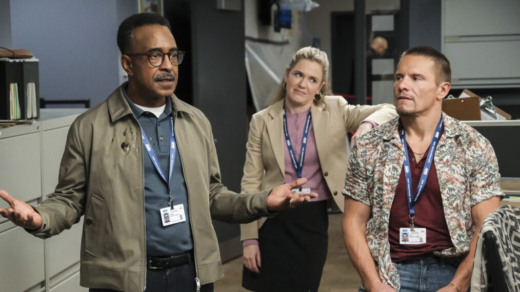 Tim Meadows, Harriet Dyer, and Tony Cavalero in 'DMV' Season 1
